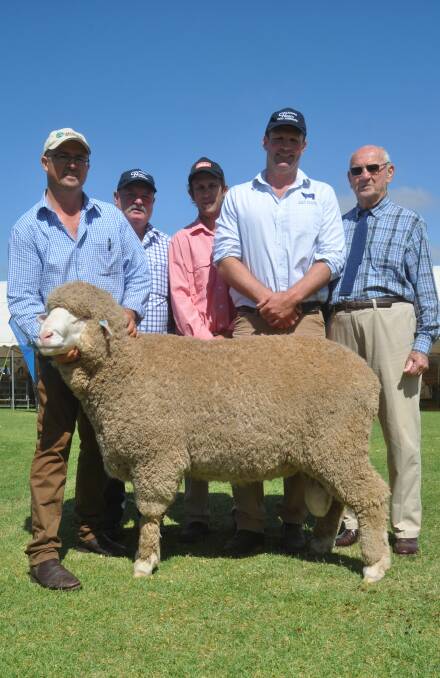 TOP RAM: Elders' Braden Southern (centre) with Greenfields' James Sullivan, Collandra North's Graeme and Syd Lawrie, and Greenfields' classer Tom Padbury.