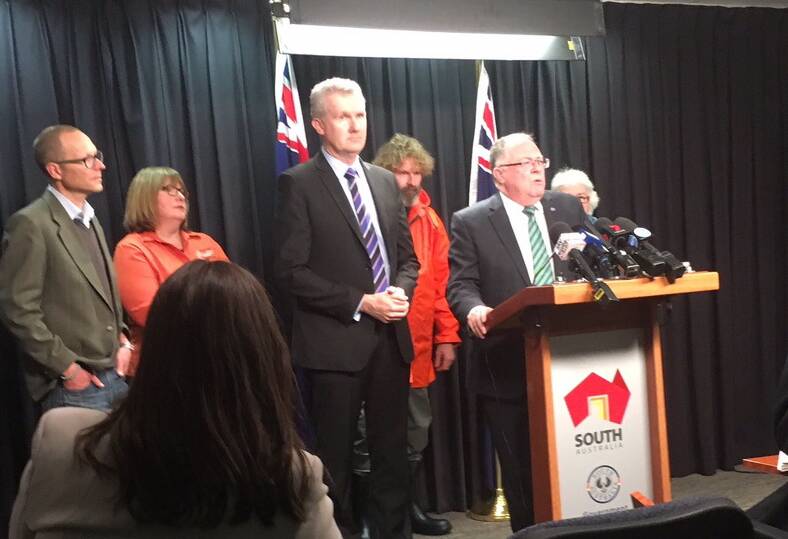 INQUIRY CALL: Federal opposition water spokesperson Tony Burke with SA Water Minister Ian Hunter, who demanded a judicial inquiry into NSW water management at a press conference on Tuesday.