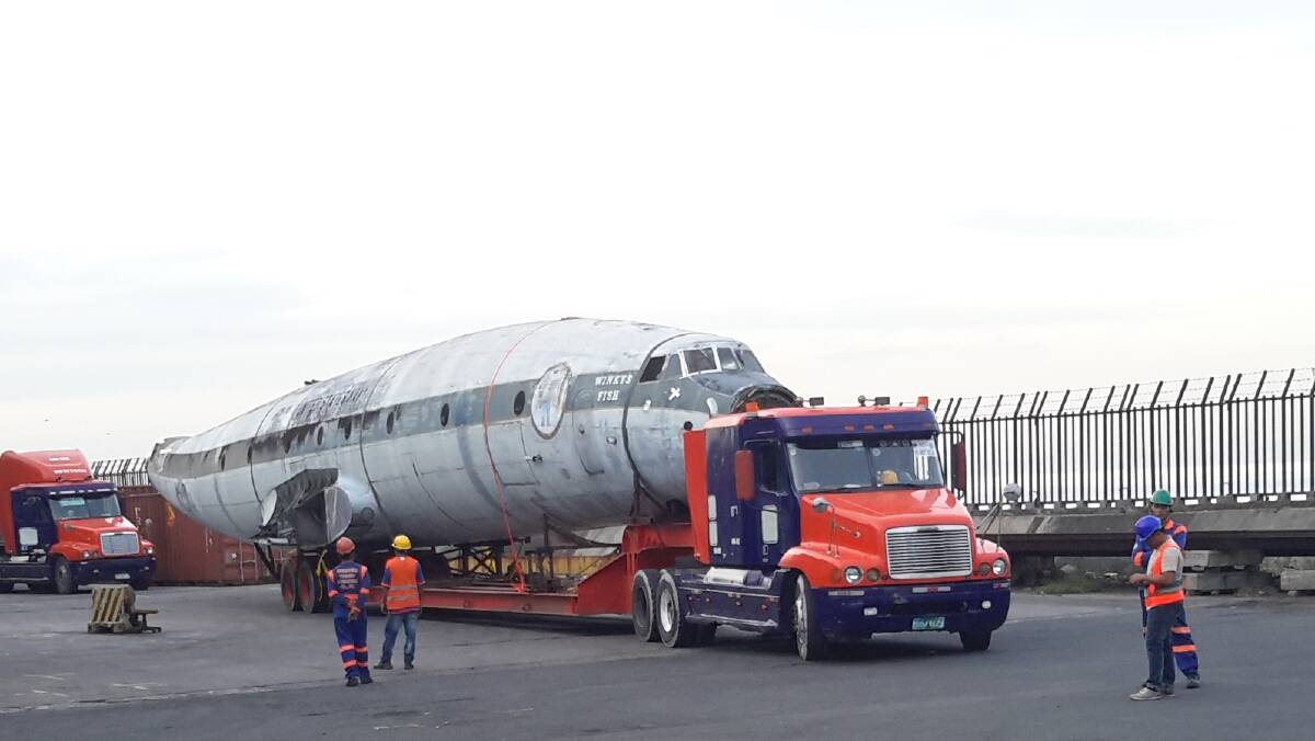The Super Constellation fuselage was quite a talking point when it arrived at Manila's seaport after a 15km trek from the city's international airport. Photo by Jennifer Dainer.
