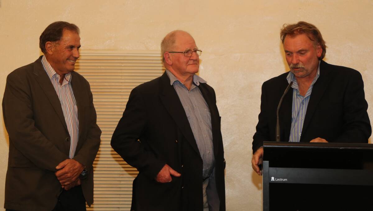 SPECIAL VOICE: Ian Parish and Graeme Pope (right) presenting Peter Brechin (centre) with PorkSA life membership. 