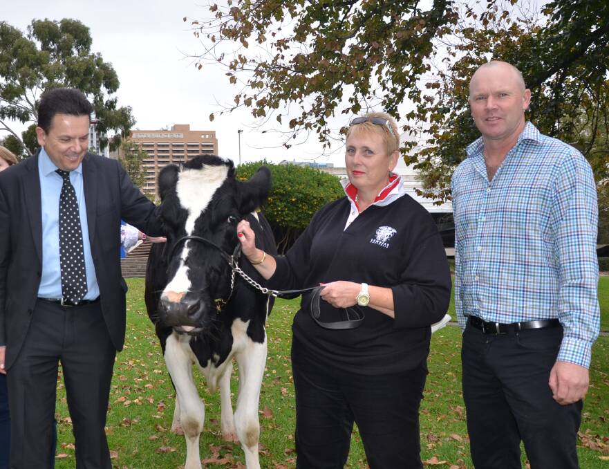 DIRE STRAITS: Nick Xenophon, Mandy Pacitti and NXT Barker candidate and former dairyfarmerJames Stacy, are calling for measures to address the dairy industry crisis.