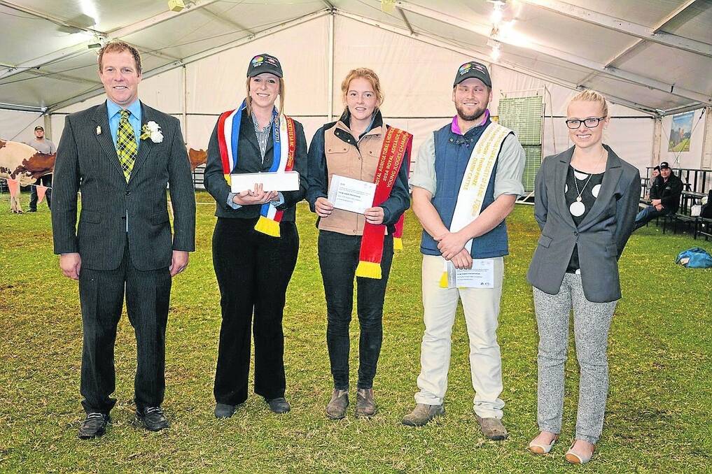 FINE EYE: Over-judge James Warren, Cornwall, UK, state dairy junior judging champion champion Caitlin Liebich, Jervois, second place Courtney Afford, Jervois, Ben Hentschke, Glencoe in third and Casey Treloar, Victor Harbor, highly commended. Photo: Mandy Pacitti