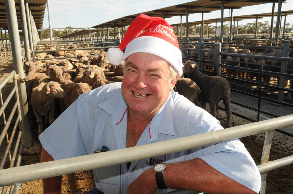 HO HO HILDER: Quality Livestock Quorn agent Broom Hilder gets into the Christmas spirit at the last sheep sale for the year at Dublin.