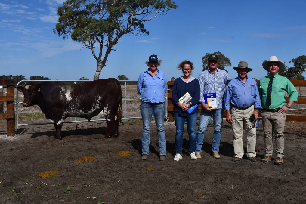 Belmore co-principal Ali Withers with top price buyers Richard and Jane Gould, Cortina Pastoral, Lucindale, co-principal Andy Withers and Nutrien SA stud stock manager Gordon Wood with the top price $15,000 bull. Picture by Paula Thompson
