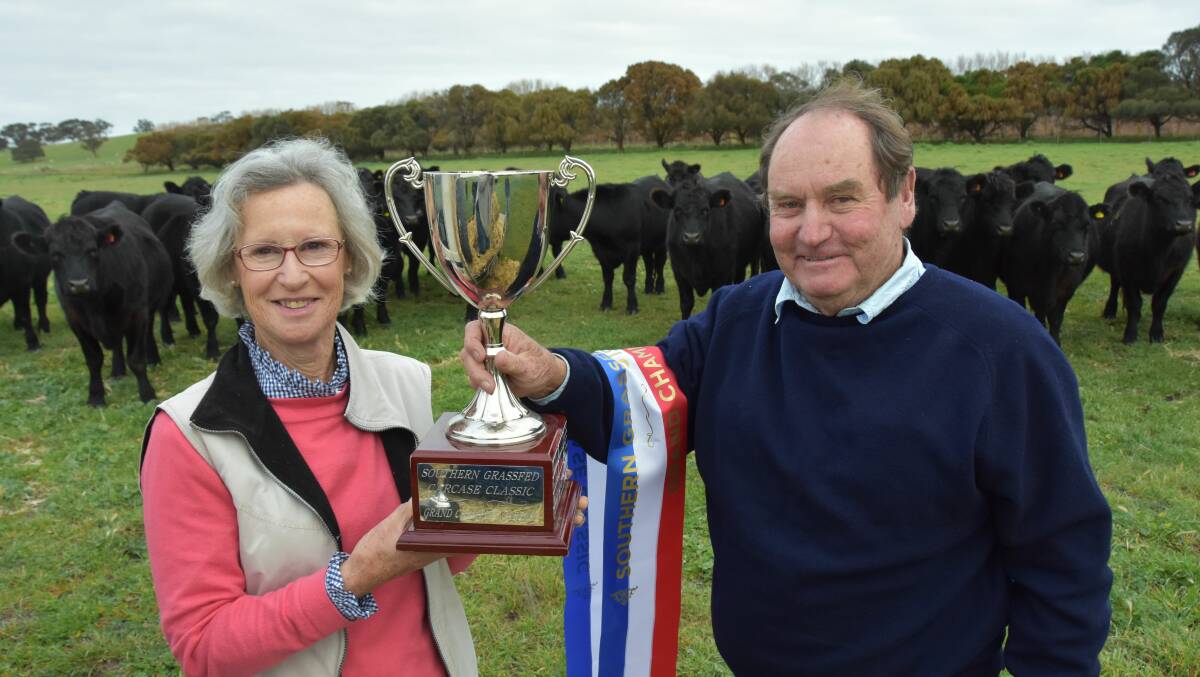 GRAND WIN: Penny and David Bayly, Stonehut Pastoral, Robe, have taken out the grand champion carcase in the 2019-20 Southern Grassfed Carcase Classic. 