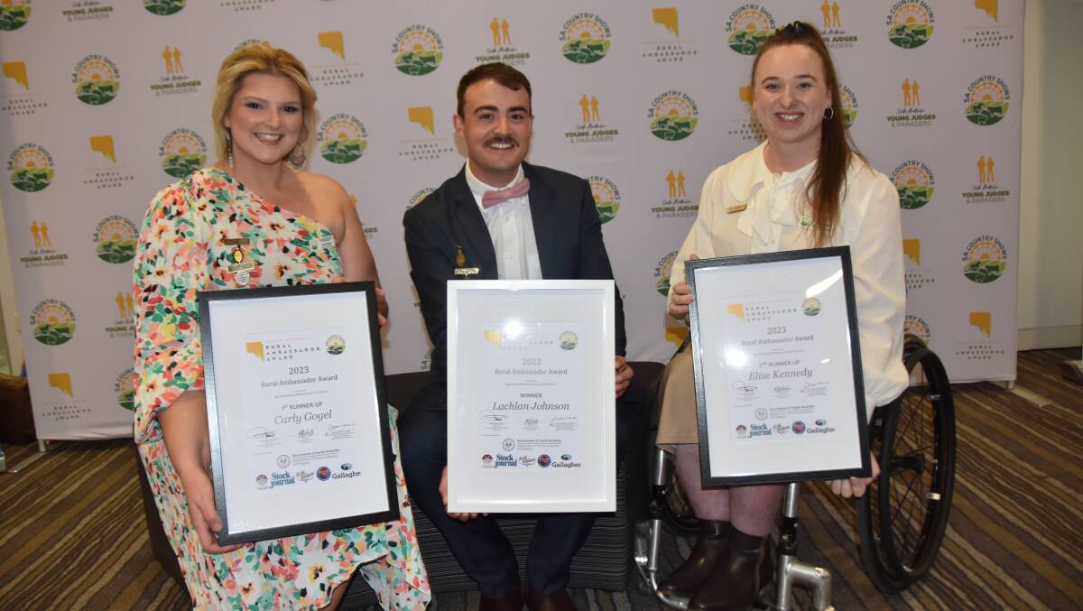 2023 Rural Ambassador runner-ups Carly Gogel, Naracoorte and Elise Kennedy, Pinnaroo (right) with winner Lachy Johnson, Mundulla. Picture by Catherine Miller