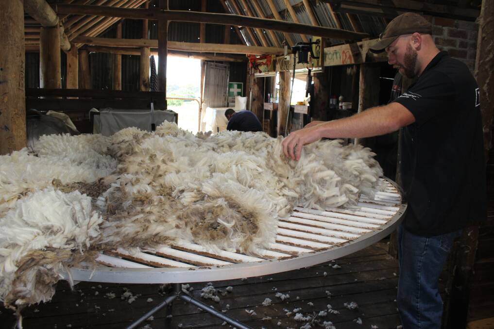 In the past nine weeks, wool prices have oscillated every week from positive to negative.