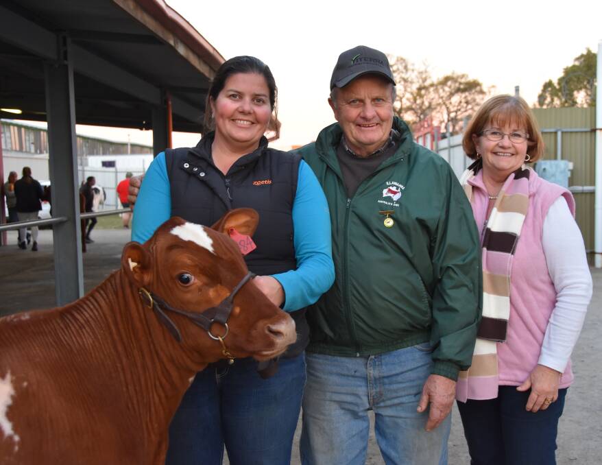 FAMILY AFFAIR: Illawarra SA branch life member Neville Mueller (centre) with daughter Kathryn Philbey, Lameroo, and wife Marie Mueller, Murray Bridge.