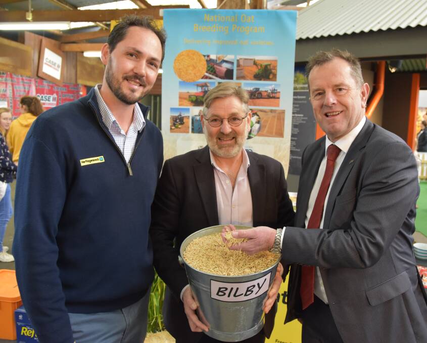 HEALTHY VARIETY: Heritage Seeds portfolio manager Steve Amery, Uncle Tobys senior research and development manager John Pitcher and Primary Industries Minister Tim Whetstone check out the new Bilby oats variety.