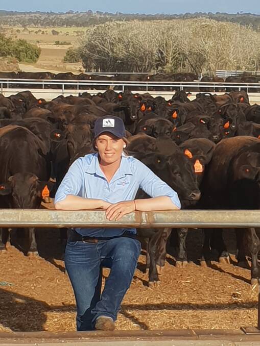 Kate Meadows is one of three leading hands managing about 10 penriders at
Rangers Valley feedlot.