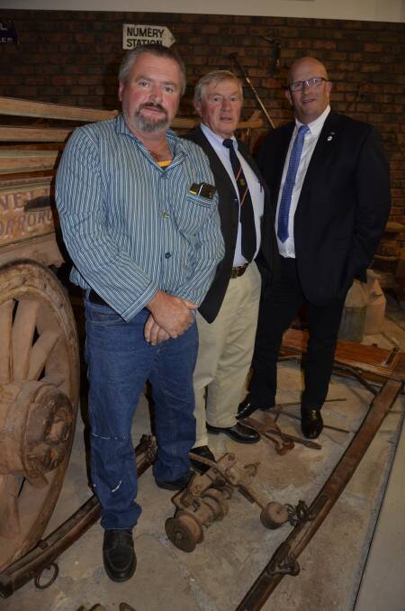 ORROROO FORUM: Dogger Brian Gill, Livestock SA president Geoff Power and opposition agriculture spokesperson David Ridgway at the wild dog forum at Orroroo. 