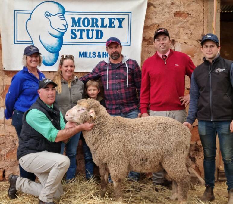 Morley stud principal Leonie Mills, Nutrien Tumby Bay's Justin Thompson; Amy Kerley, Colby and Mark Siviour, Mad Rabbit Ag; Elders' Cleve's Mick Noble and Justin Mills. Picture supplied 