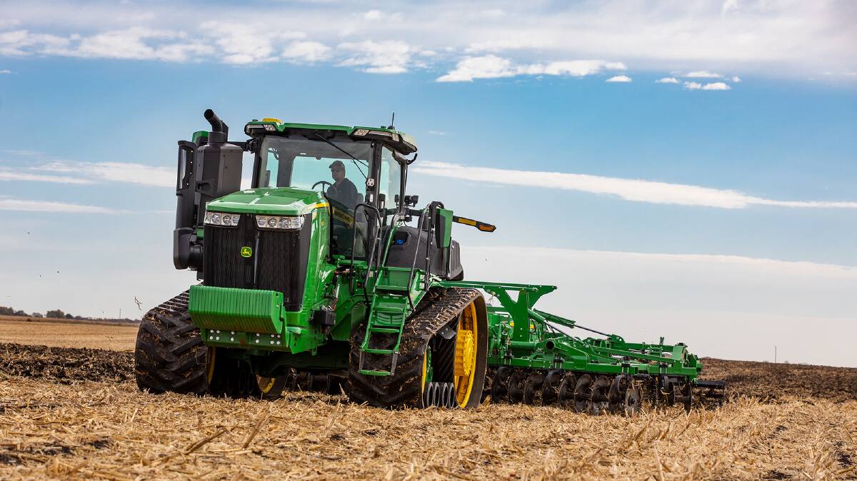 New features for John Deere model year 2024 7, 8 and 9 series tractors