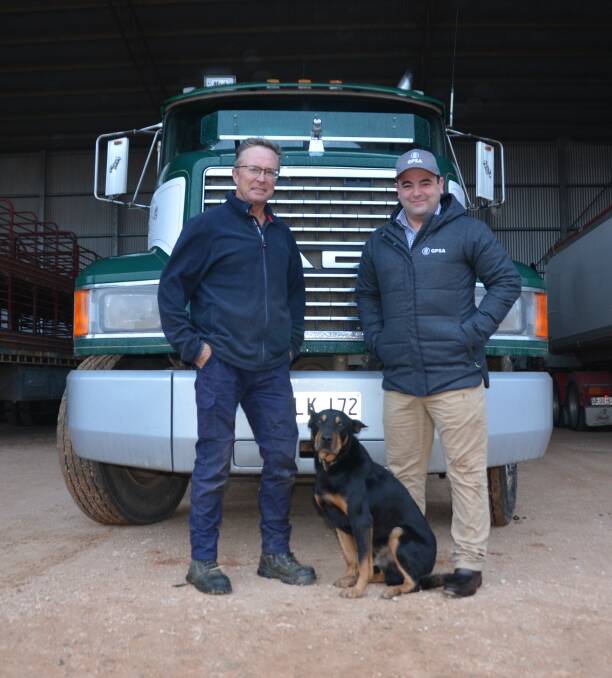 Mallala farmer Ian Jenkin and GPSA chief executive officer Brad Perry discussing the 'worst grain roads' campaign.