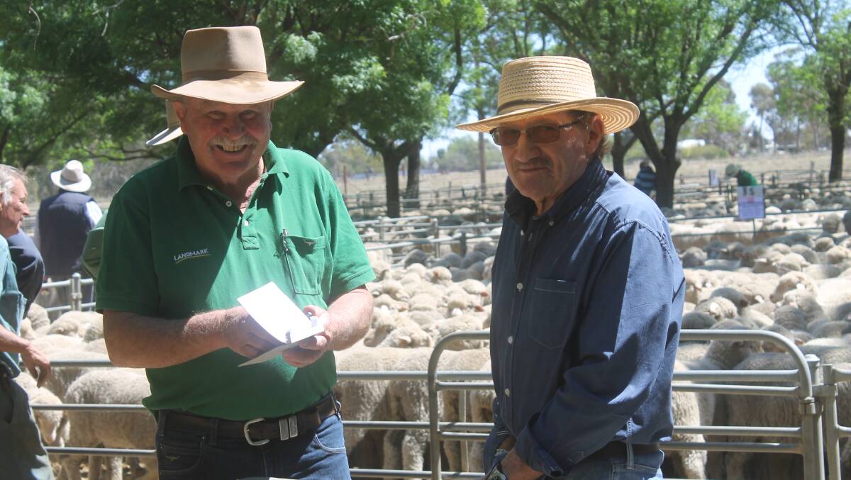 Landmark, Numurkah, agent Max Ritchie and client Ian Michel, Yalca, purchased both crossbred and Merino lambs for finishing.